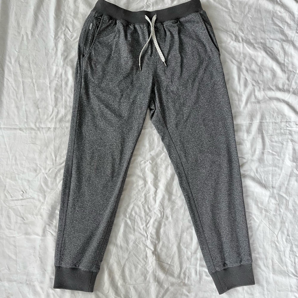 Vuori Ponto Mens Performance Jogger Pants Heathered Gray Medium M sweatpants.